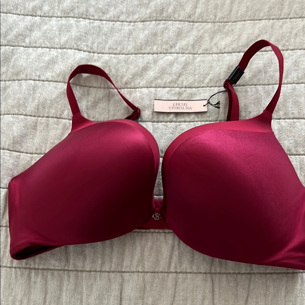 Victoria's Secret Pink T-Shirt Bra with Seamless Design
